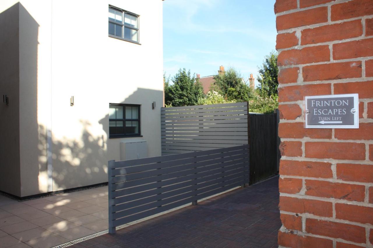 Frinton Escapes Apartment Bilik gambar